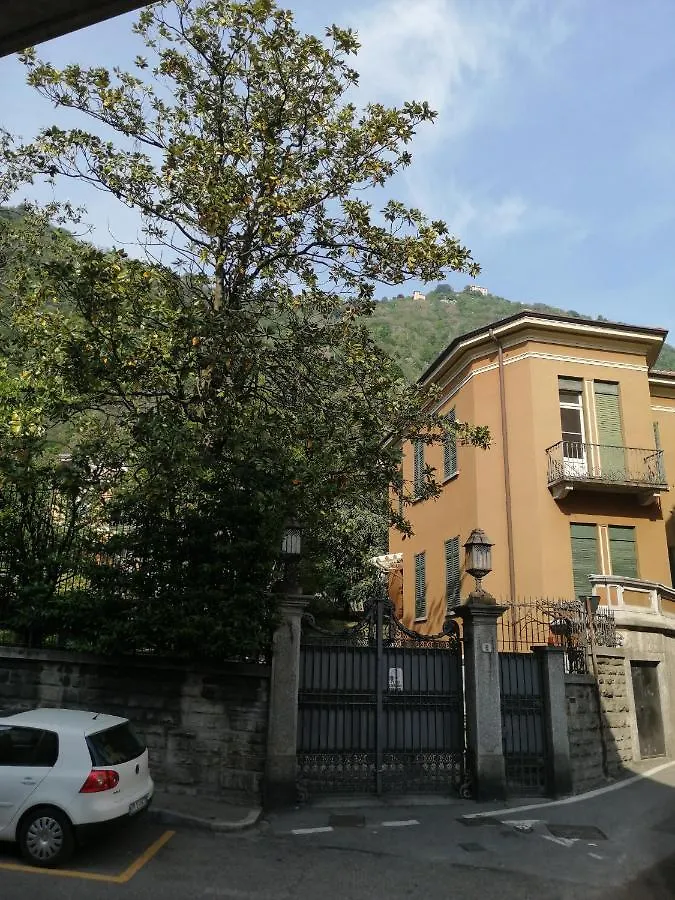 Al Molo 2 Apartment Como 0*,  Italy